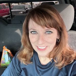 Meet your Posher, Dana